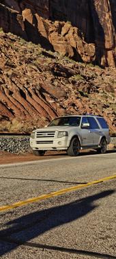 White 2008 Ford Expedition Limited