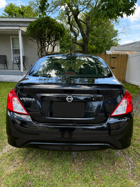 Black 2017 Nissan Versa 1.6 S+