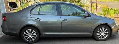 Gray 2009 Volkswagen Jetta S
