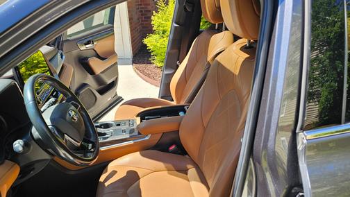Gray 2021 Toyota Highlander Platinum