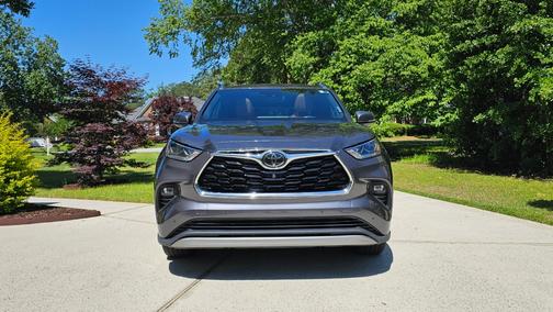 Gray 2021 Toyota Highlander Platinum