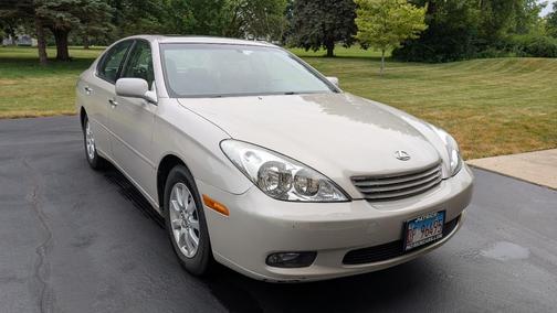 Beige 2004 Lexus ES 330 Base