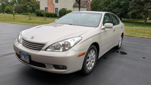 Beige 2004 Lexus ES 330 Base