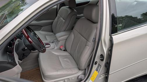 Beige 2004 Lexus ES 330 Base