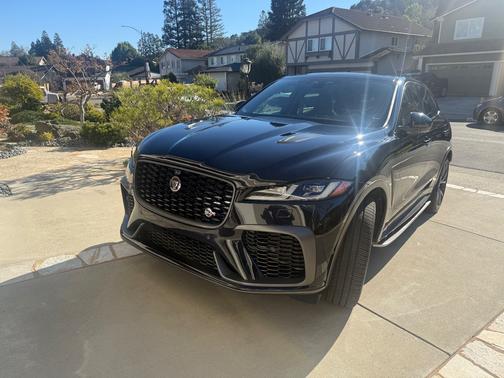 2022 Jaguar F-PACE SVR