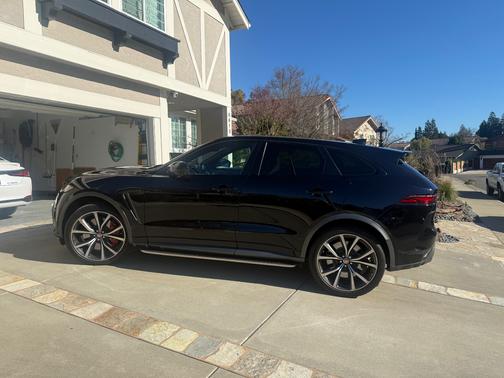 2022 Jaguar F-PACE SVR