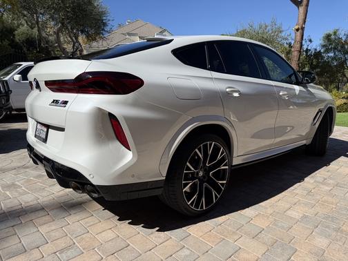 2022 BMW X6 M Base