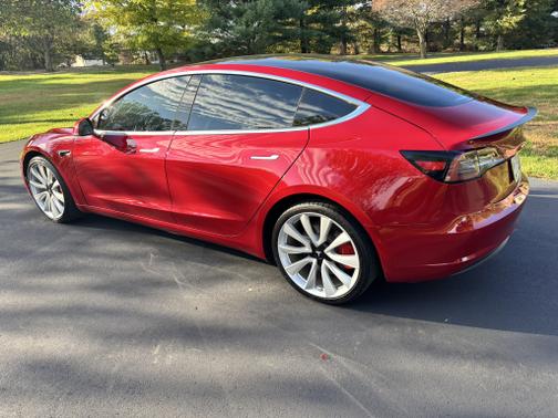 2019 Tesla Model 3 Performance