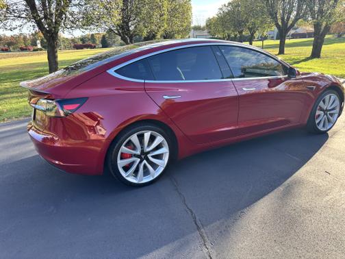 2019 Tesla Model 3 Performance