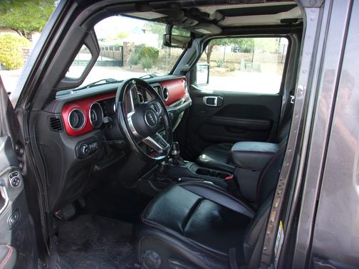 Gray 2019 Jeep Wrangler Unlimited Rubicon