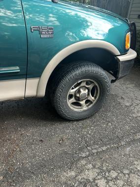 Green 1998 Ford F-150 XLT SuperCab