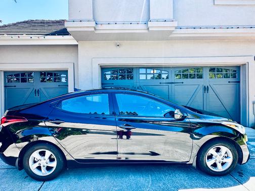 Black 2015 Hyundai ELANTRA SE