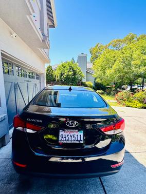 Black 2015 Hyundai ELANTRA SE