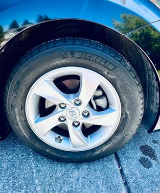 Black 2015 Hyundai ELANTRA SE