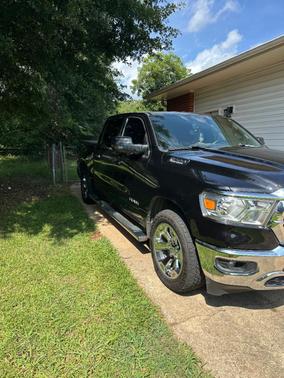Black 2024 RAM 1500 Big Horn