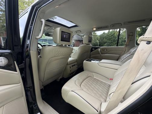 Black 2020 INFINITI QX80 LUXE