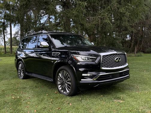 Black 2020 INFINITI QX80 LUXE