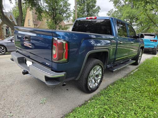 Blue 2018 GMC Sierra 1500 SLT
