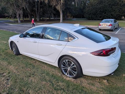 White 2018 Buick Regal Sportback Essence