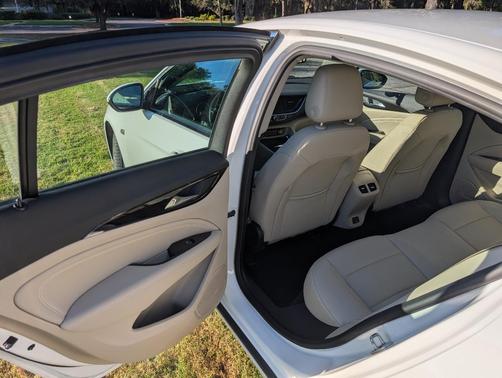 White 2018 Buick Regal Sportback Essence