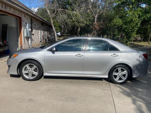 Silver 2012 Toyota Camry SE