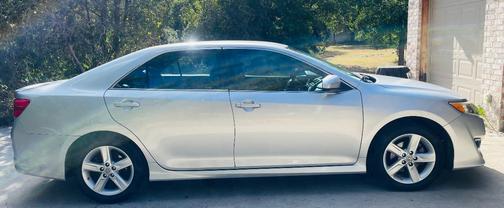 Silver 2012 Toyota Camry SE