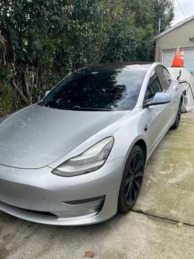 Silver 2018 Tesla Model 3 Long Range