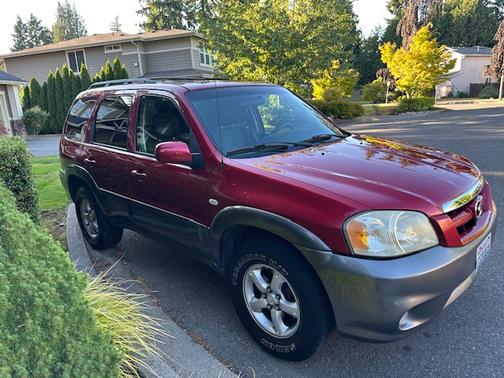 2005 Mazda Tribute s