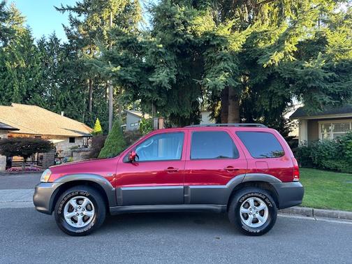 2005 Mazda Tribute s