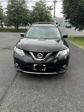 Black 2016 Nissan Rogue SL