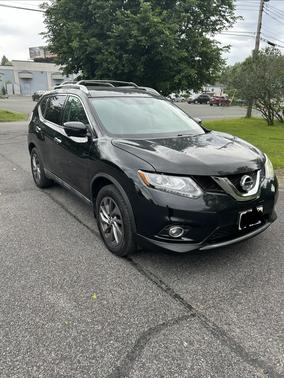 Black 2016 Nissan Rogue SL