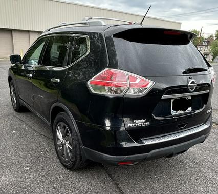 Black 2016 Nissan Rogue SL