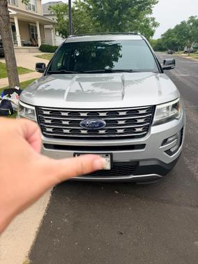 Silver 2016 Ford Explorer XLT
