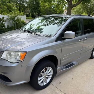 Gray 2013 Dodge Grand Caravan SXT