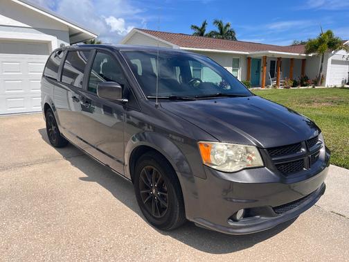 Gray 2019 Dodge Grand Caravan GT