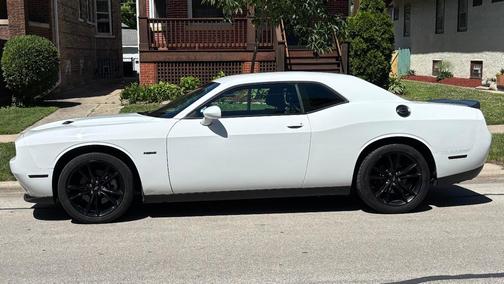 White 2018 Dodge Challenger R/T