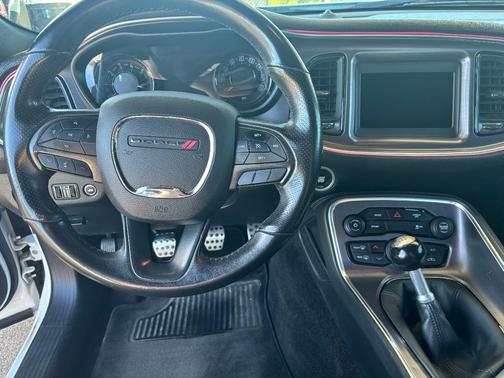 White 2018 Dodge Challenger R/T