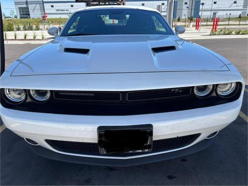 White 2018 Dodge Challenger R/T