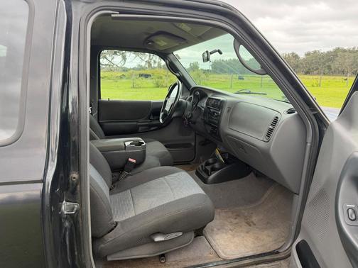 Black 2003 Ford Ranger XLT SuperCab