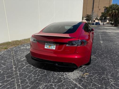2021 Tesla Model S Plaid