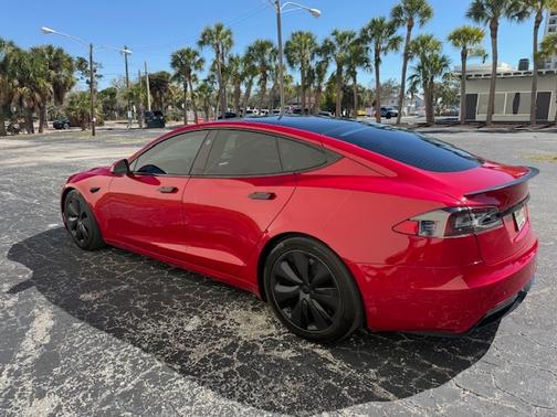 2021 Tesla Model S Plaid