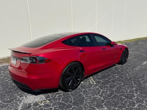 2021 Tesla Model S Plaid
