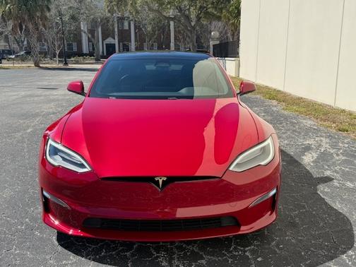 2021 Tesla Model S Plaid