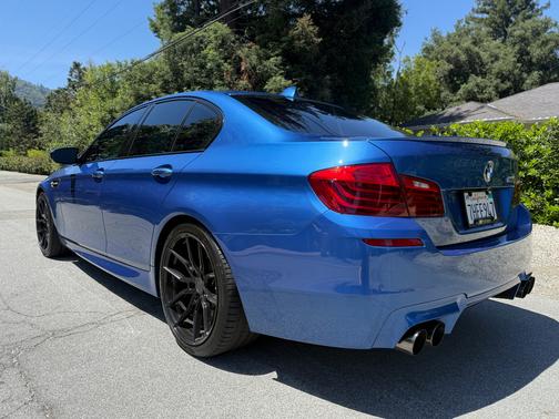 Blue 2014 BMW M5 Base