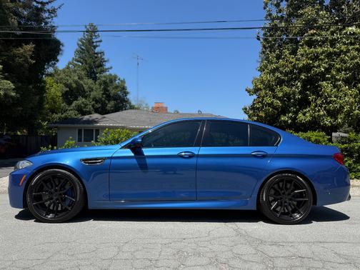 Blue 2014 BMW M5 Base