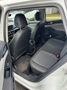 2024 Volkswagen Taos SE FWD