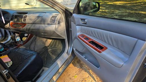 Gray 2004 Toyota Camry XLE V6