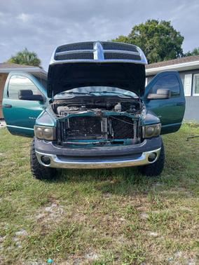Green 2003 Dodge Ram 2500 SLT