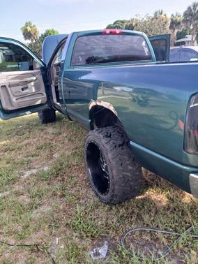 Green 2003 Dodge Ram 2500 SLT