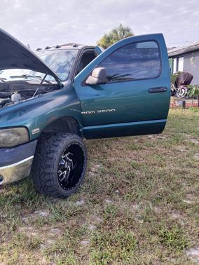 Green 2003 Dodge Ram 2500 SLT